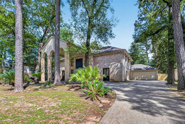 property at 8103 Oak Moss Dr