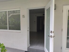740 Meridian Ave in Miami Beach, FL - Building Photo - Building Photo