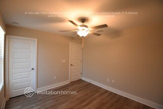 9775 Wild Begonia Loop in Land O Lakes, FL - Building Photo - Building Photo