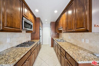 133 N Swall Dr in Beverly Hills, CA - Building Photo - Building Photo