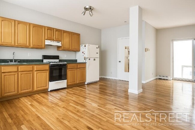 Spacious LOFT in Williamsburg with Private