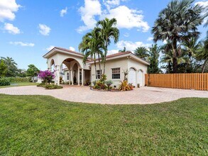 24225 SW 198th Ave in Homestead, FL - Building Photo - Building Photo