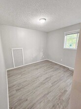 6063 Briarcliff Path, Unit 3 in Kalamazoo, MI - Foto de edificio - Building Photo