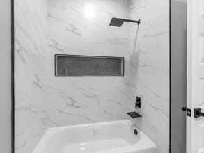 8010 Easter St in Houston, TX - Building Photo - Building Photo