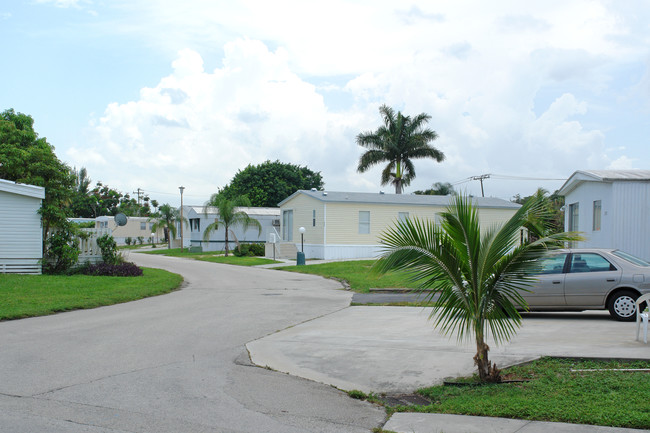 Country Lakes in Coconut Creek, FL - Foto de edificio - Building Photo