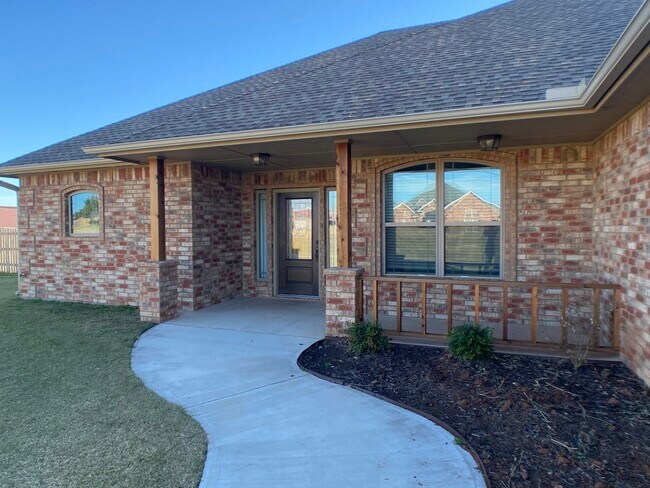 property at 77 NE Simmons Cir