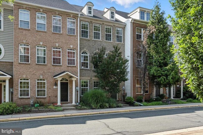 6980 Landseer Drive in Gainesville, VA - Building Photo - Building Photo