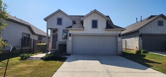 140 Los Olives Ln in Liberty Hill, TX - Building Photo