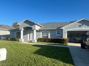15091 Hawks Shadow Dr in Ft. Myers, FL - Building Photo - Building Photo