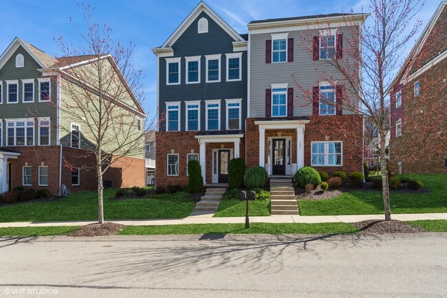 345 Osona Ln in Mars, PA - Building Photo - Building Photo