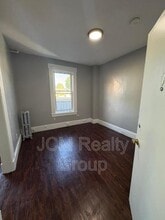 64 Hollis St in Framingham, MA - Building Photo - Building Photo