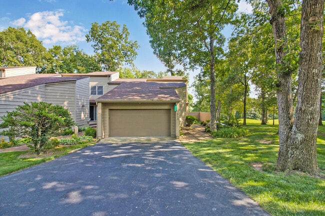 property at 512 Druid Landing