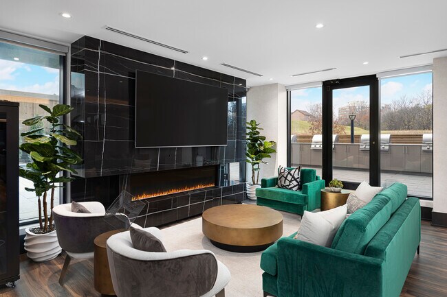 291 Queens Ave in Oakville, ON - Building Photo - Building Photo