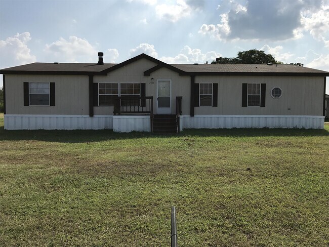 property at 2500 Redwood Cir