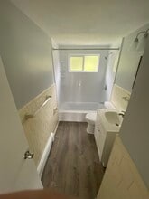 177 E Bacon St, Unit C in Plainville, MA - Building Photo - Building Photo