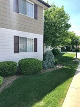 5104 W Nob Hill Blvd, Unit 11 in Yakima, WA - Foto de edificio - Building Photo