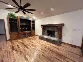 424 Roaring Creek Rd in Chuckey, TN - Building Photo - Building Photo
