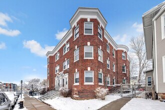 107 School St, Unit 107-1 in Boston, MA - Building Photo - Building Photo