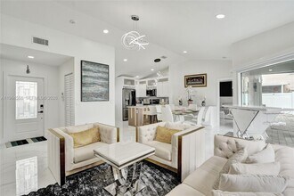 11761 NW 12th St in Pembroke Pines, FL - Building Photo - Building Photo