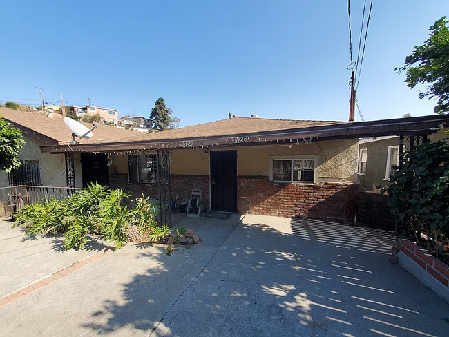 826 N Brannick Ave in Los Angeles, CA - Building Photo - Building Photo