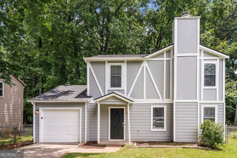 5438 Farmview Close in Stone Mountain, GA - Building Photo