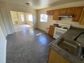 1517 76th Ave in Oakland, CA - Building Photo - Building Photo
