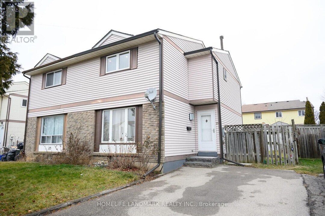 25 White Owl Crescent in Brantford, ON - Building Photo