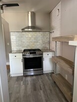 1860 Lee Rd in Cleveland Heights, OH - Building Photo