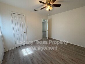 404 N Anglin St in Cleburne, TX - Building Photo - Building Photo