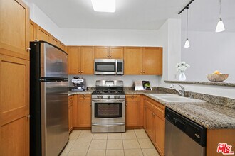 100 S Alameda St in Los Angeles, CA - Building Photo - Building Photo