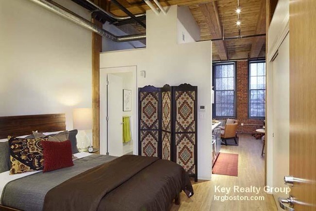 63 Melcher St-Unit -0BR in Boston, MA - Foto de edificio - Building Photo