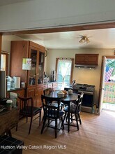 879 Samsonville Rd in Kerhonkson, NY - Building Photo - Building Photo