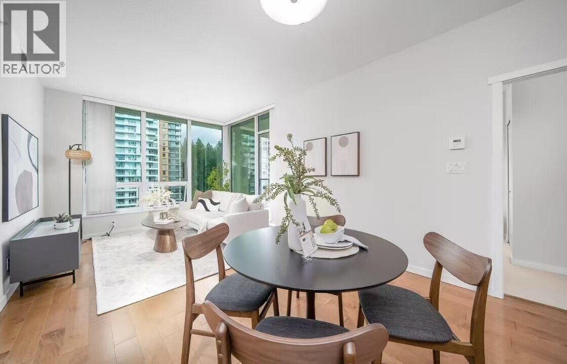 5728-5728 Berton Ave in Vancouver, BC - Building Photo