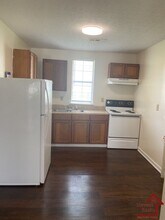 155 Dogwood Pointe Dr in McMinnville, TN - Foto de edificio - Building Photo