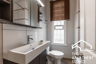 2554 W Cortland St, Unit 1f in Chicago, IL - Foto de edificio - Building Photo