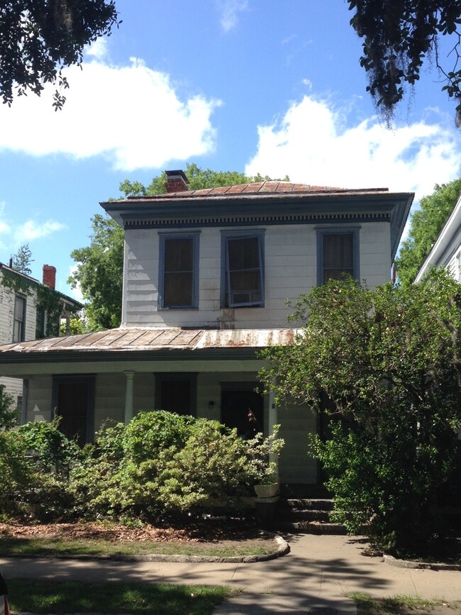 property at 511 W 37th St