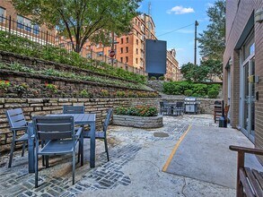 210 N 17th St in St. Louis, MO - Building Photo - Building Photo