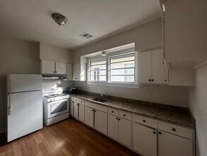 2220 Nashville Ave, Unit 2220 Nashville Ave in New Orleans, LA - Foto de edificio - Building Photo