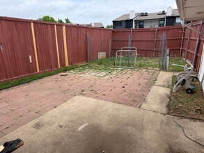 2418 Guerrero Dr in Carrollton, TX - Building Photo - Building Photo