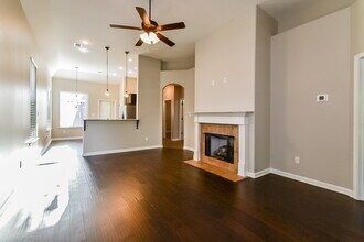 6893 Raleigh Lagrange Rd in Cordova, TN - Building Photo - Building Photo