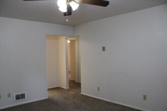 372 I St, Unit 372 in Idaho Falls, ID - Foto de edificio - Building Photo