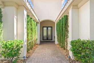 2640 Mirabella St in Henderson, NV - Building Photo - Building Photo