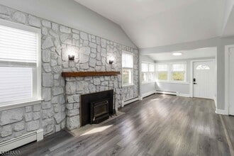 64 Dacotah Ave in Parsippany Troy Hills, NJ - Building Photo - Building Photo