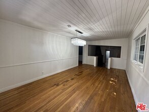 2421 California Ave in Santa Monica, CA - Building Photo - Building Photo