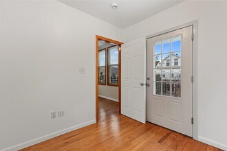 14 Duer Pl in Weehawken, NJ - Building Photo - Building Photo