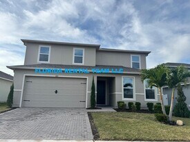 420 Kestrel Dr in Groveland, FL - Building Photo