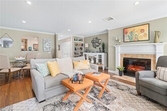 43 Lawton Brook Ln in Portsmouth, RI - Building Photo - Building Photo