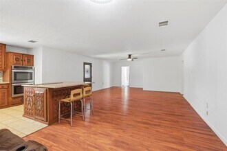 206 Oscar St in Taylor, TX - Building Photo - Building Photo