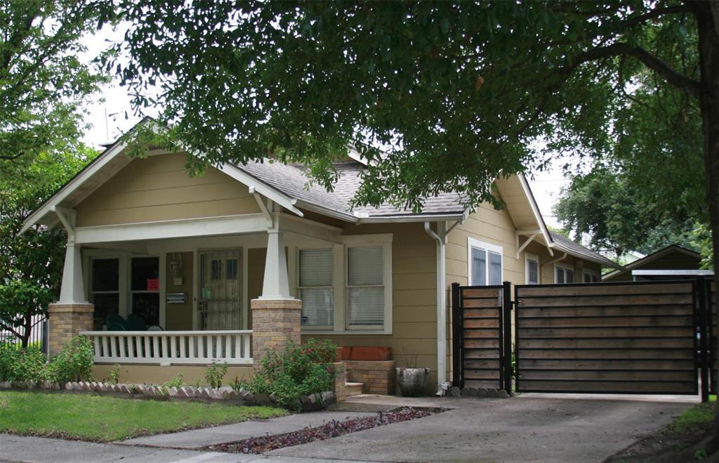 1027 W Cottage St in Houston, TX - Building Photo