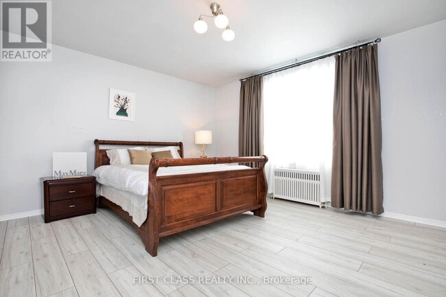 property at 2910 Keele St